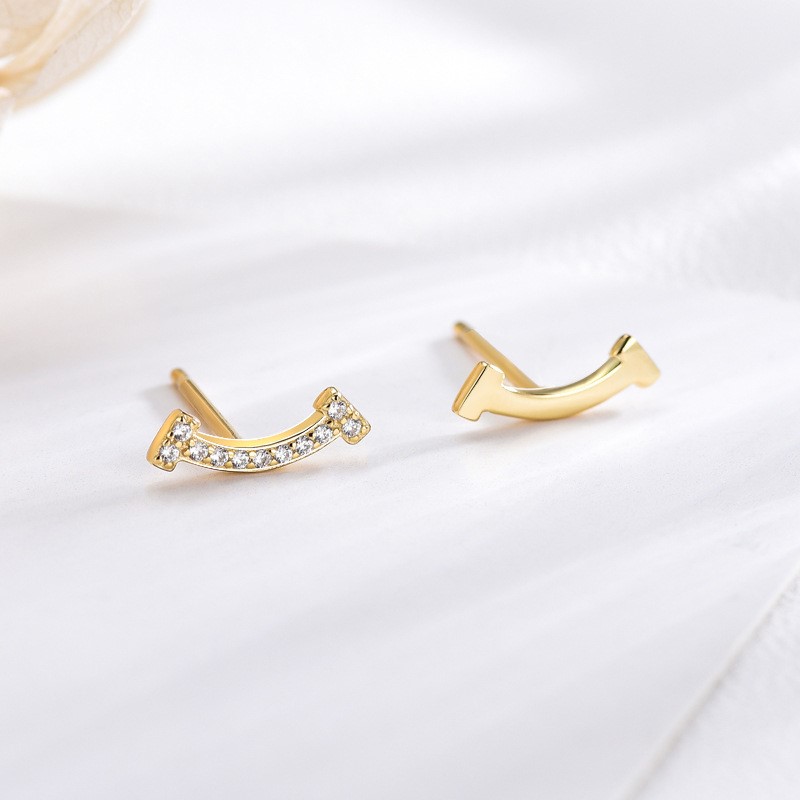 s925純銀 微笑 簡約 不對稱 耳環