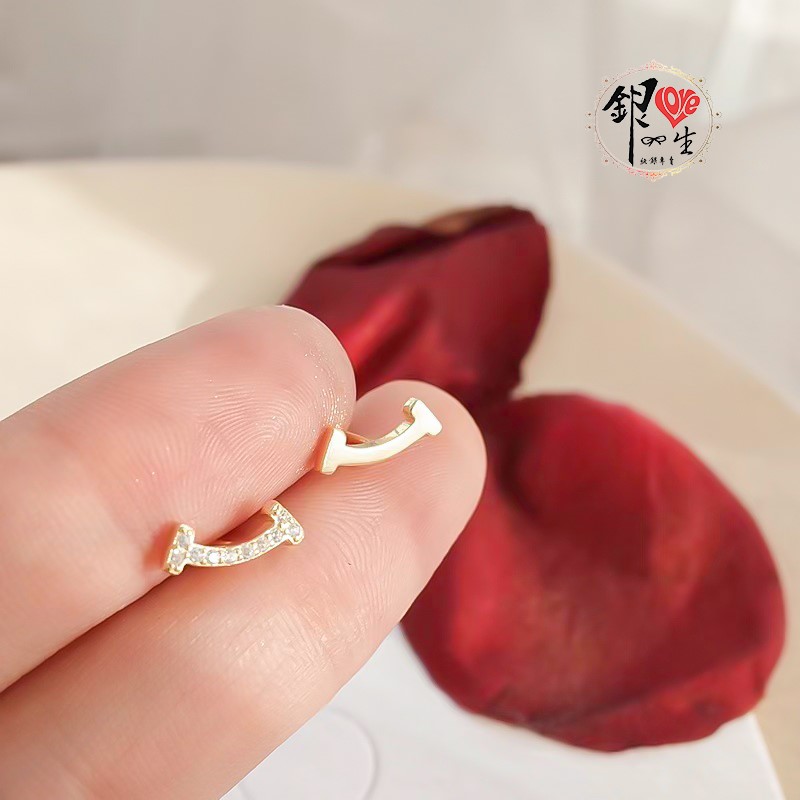 s925純銀 微笑 簡約 不對稱 耳環