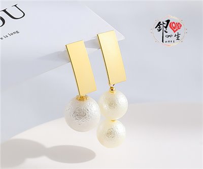 s925純銀  金色工業風 不對稱 耳釘式 耳環